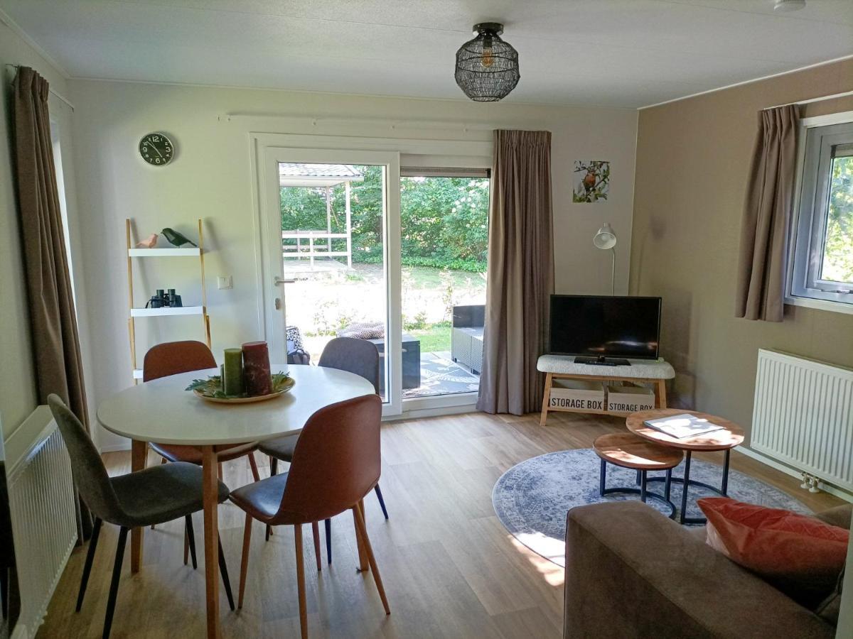 4P Chalet Tolve Met 4 Fietsen Vlakbij Natuurgebieden Drents Friese Wold, Fochteloerveen En Gevangenisdorp Veenhuizen Oosterwolde  المظهر الخارجي الصورة